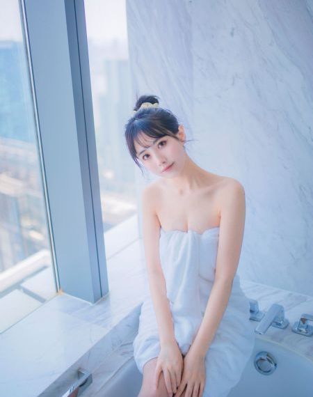 欧美亚洲精品久久久久久_HDHD高清在线观看