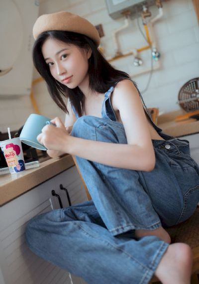 欧美女性吻戏片段_迅雷在线观看