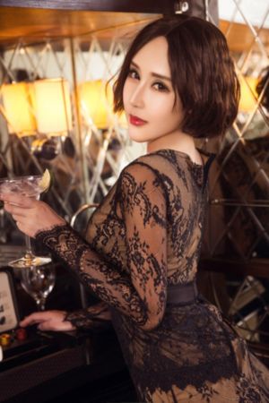 欧美多人舞男女_BD英语电影免费在线
